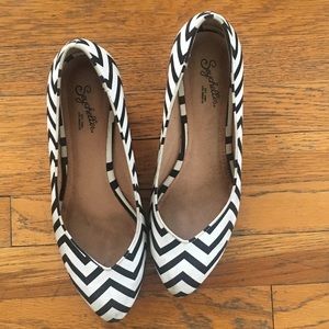 Black & White Stripe Shoes w/ Gold Wedge Heel!